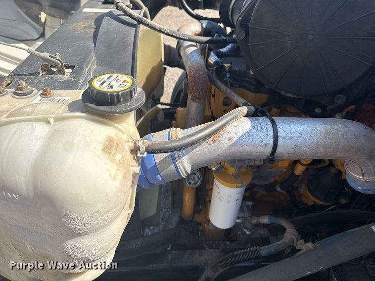 image for item EG6053 2005 Ford F750 Super Duty dump truck