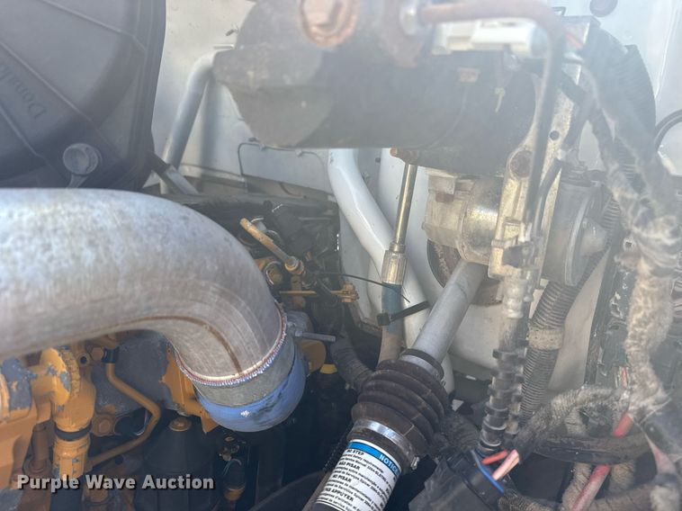 image for item EG6053 2005 Ford F750 Super Duty dump truck