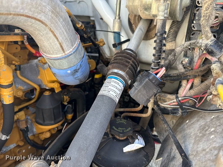 image for item EG6053 2005 Ford F750 Super Duty dump truck