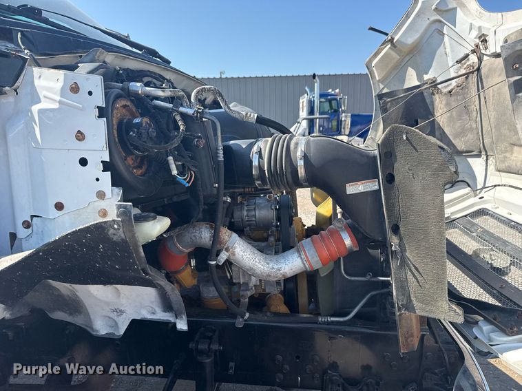 image for item EG6053 2005 Ford F750 Super Duty dump truck