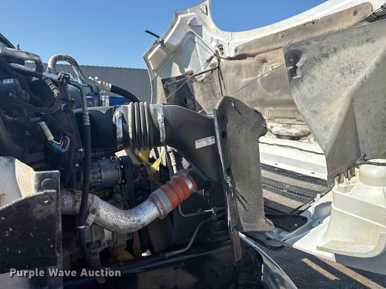 image for item EG6053 2005 Ford F750 Super Duty dump truck