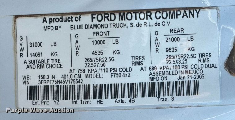 image for item EG6053 2005 Ford F750 Super Duty dump truck