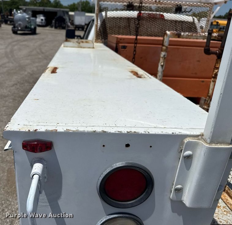 image for item EG6057 2015 Chevrolet Silverado 2500HD utility bed pickup truck