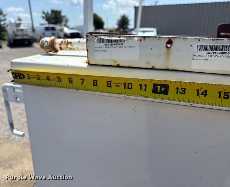 image for item EG6057 2015 Chevrolet Silverado 2500HD utility bed pickup truck