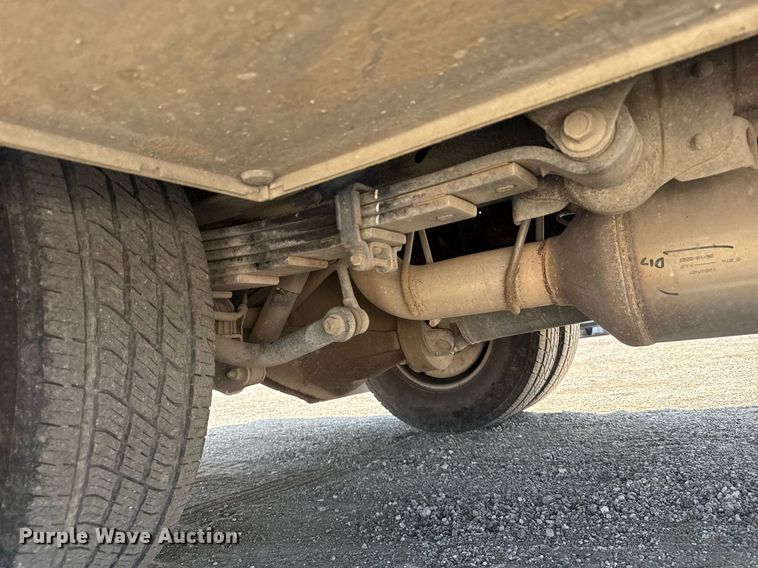 image for item EG6057 2015 Chevrolet Silverado 2500HD utility bed pickup truck