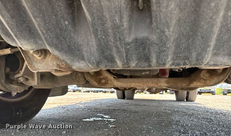 image for item EG6057 2015 Chevrolet Silverado 2500HD utility bed pickup truck