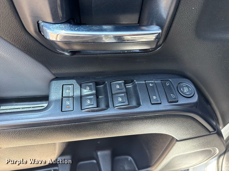 image for item EG6057 2015 Chevrolet Silverado 2500HD utility bed pickup truck