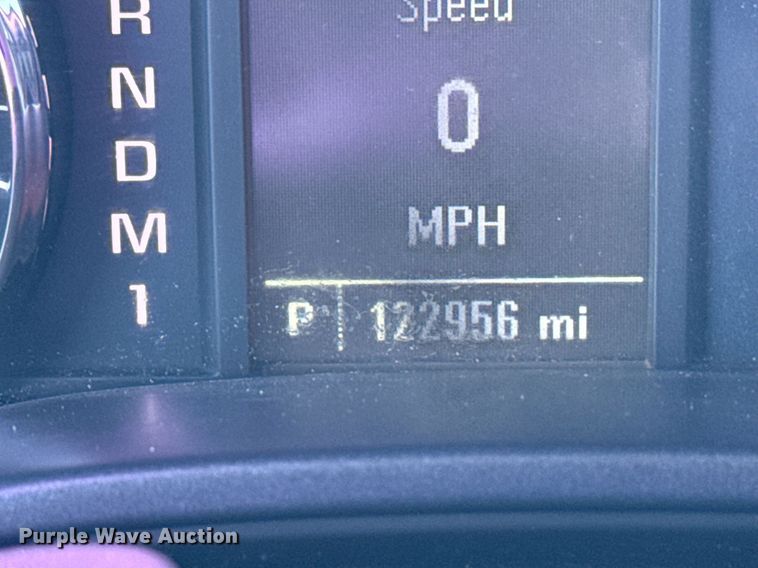 image for item EG6057 2015 Chevrolet Silverado 2500HD utility bed pickup truck