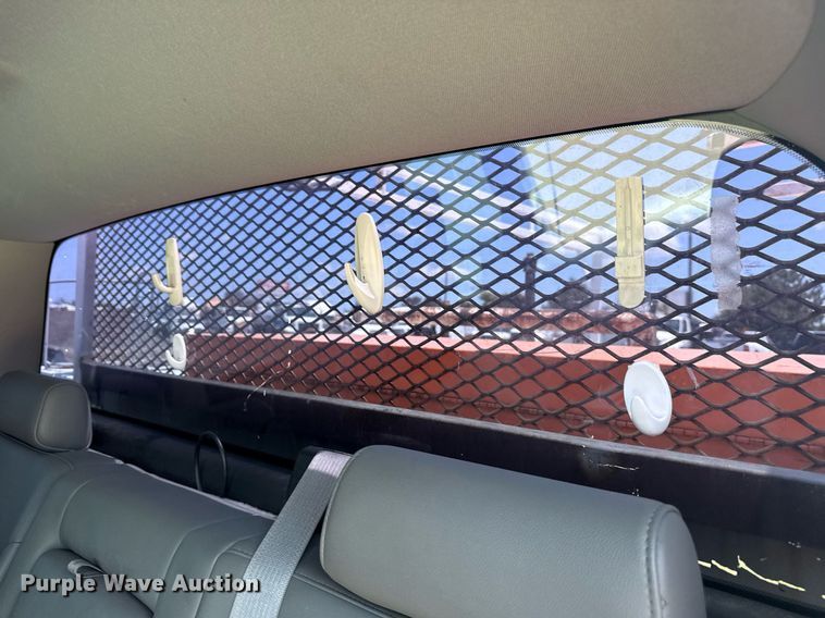 image for item EG6057 2015 Chevrolet Silverado 2500HD utility bed pickup truck