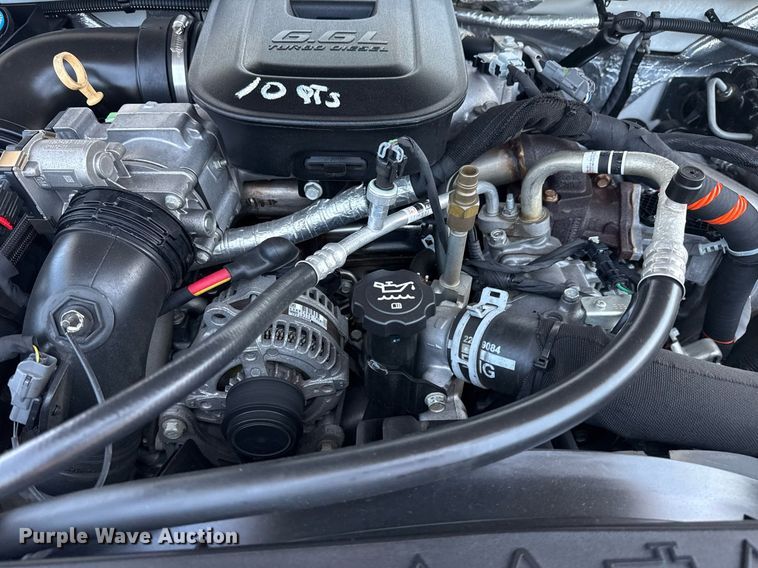 image for item EG6057 2015 Chevrolet Silverado 2500HD utility bed pickup truck