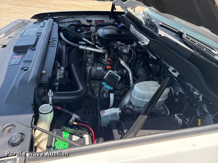 image for item EG6057 2015 Chevrolet Silverado 2500HD utility bed pickup truck