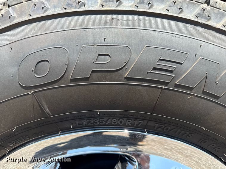 image for item EG6057 2015 Chevrolet Silverado 2500HD utility bed pickup truck