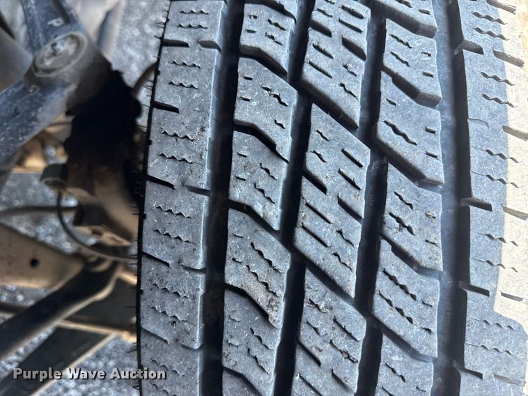 image for item EG6057 2015 Chevrolet Silverado 2500HD utility bed pickup truck