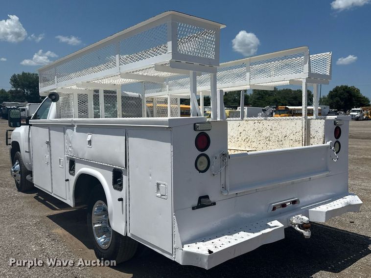 image for item EG6059 2013 Chevrolet Silverado 3500HD utility bed pickup truck