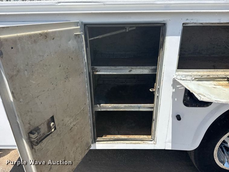 image for item EG6059 2013 Chevrolet Silverado 3500HD utility bed pickup truck