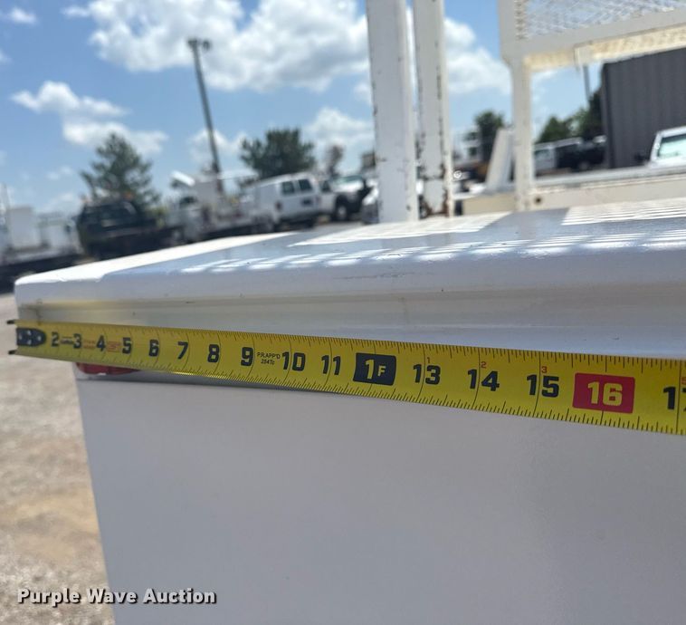 image for item EG6059 2013 Chevrolet Silverado 3500HD utility bed pickup truck