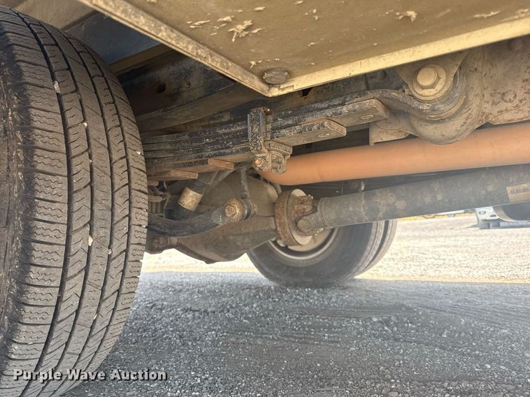 image for item EG6059 2013 Chevrolet Silverado 3500HD utility bed pickup truck