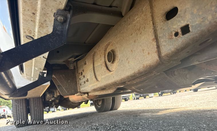 image for item EG6059 2013 Chevrolet Silverado 3500HD utility bed pickup truck