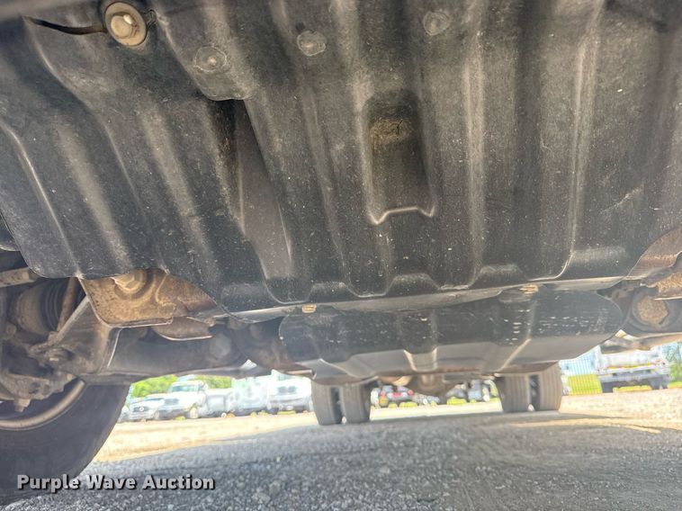 image for item EG6059 2013 Chevrolet Silverado 3500HD utility bed pickup truck