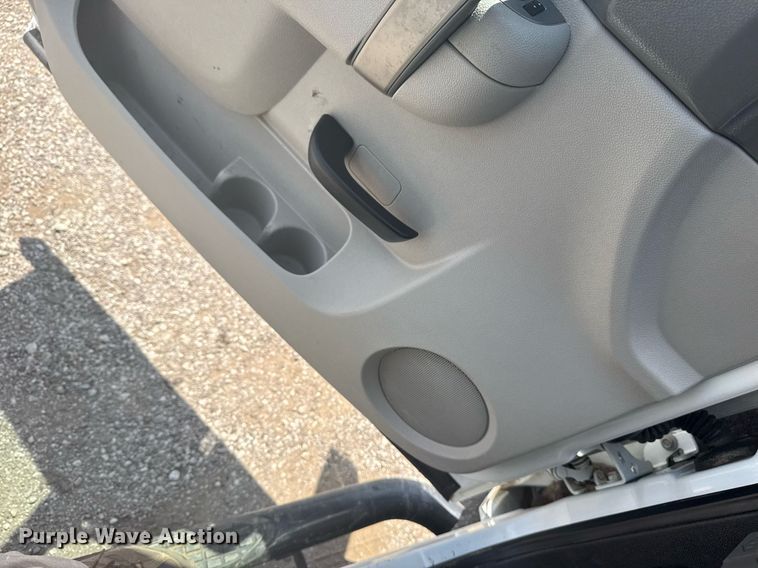 image for item EG6059 2013 Chevrolet Silverado 3500HD utility bed pickup truck