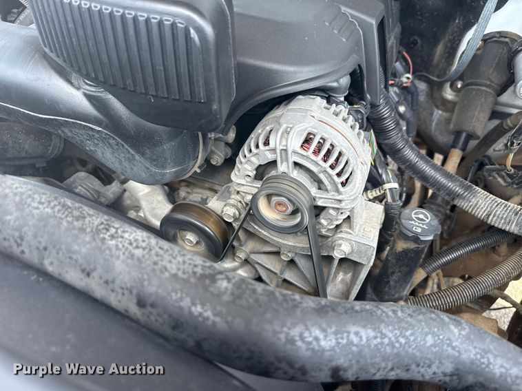 image for item EG6059 2013 Chevrolet Silverado 3500HD utility bed pickup truck