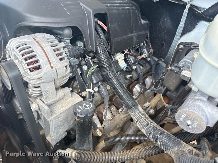 image for item EG6059 2013 Chevrolet Silverado 3500HD utility bed pickup truck