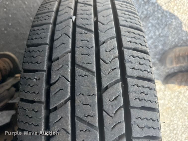 image for item EG6059 2013 Chevrolet Silverado 3500HD utility bed pickup truck