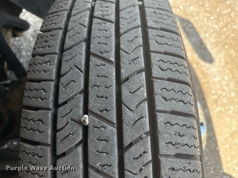 image for item EG6059 2013 Chevrolet Silverado 3500HD utility bed pickup truck