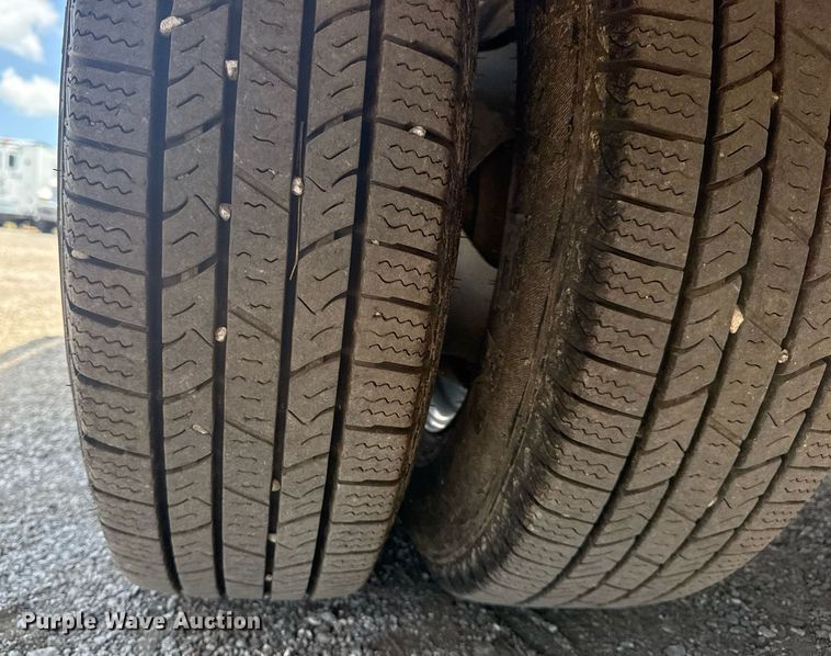 image for item EG6059 2013 Chevrolet Silverado 3500HD utility bed pickup truck