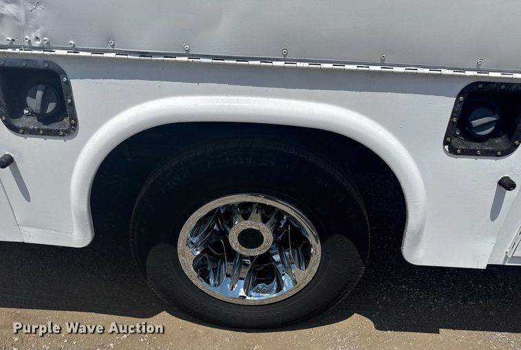 image for item EG6059 2013 Chevrolet Silverado 3500HD utility bed pickup truck