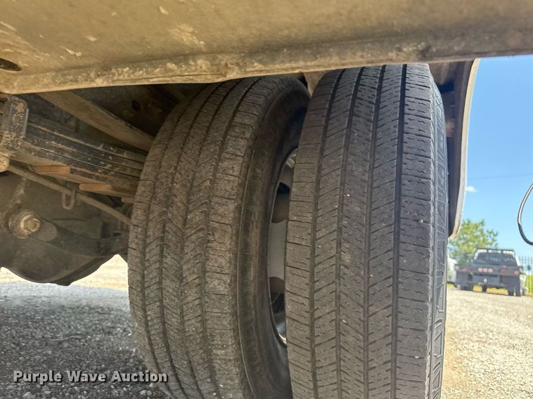 image for item EG6059 2013 Chevrolet Silverado 3500HD utility bed pickup truck