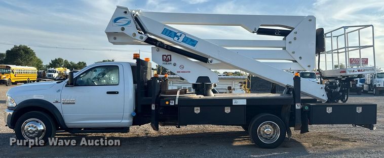 image for item EG6065 2014 Dodge Ram 5500HD bucket truck