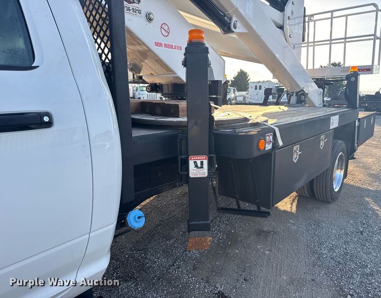 image for item EG6065 2014 Dodge Ram 5500HD bucket truck