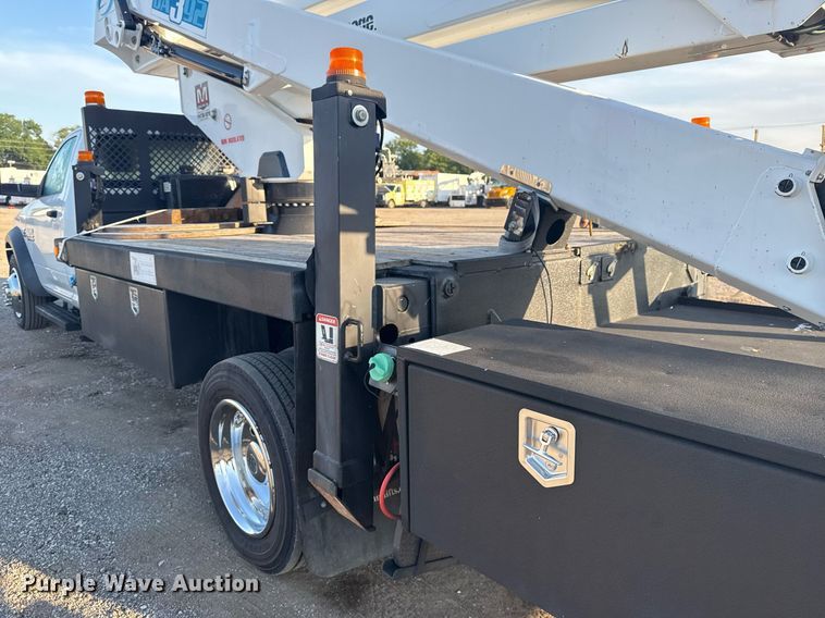 image for item EG6065 2014 Dodge Ram 5500HD bucket truck