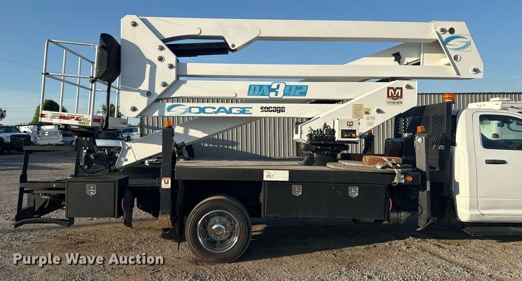 image for item EG6065 2014 Dodge Ram 5500HD bucket truck