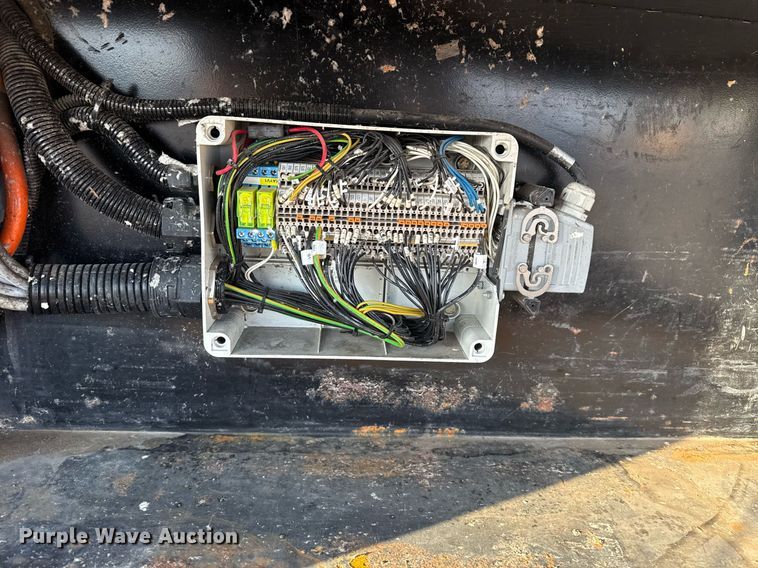 image for item EG6065 2014 Dodge Ram 5500HD bucket truck