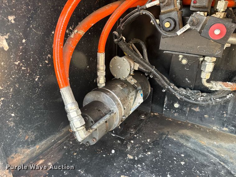 image for item EG6065 2014 Dodge Ram 5500HD bucket truck