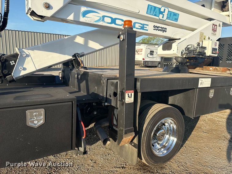 image for item EG6065 2014 Dodge Ram 5500HD bucket truck
