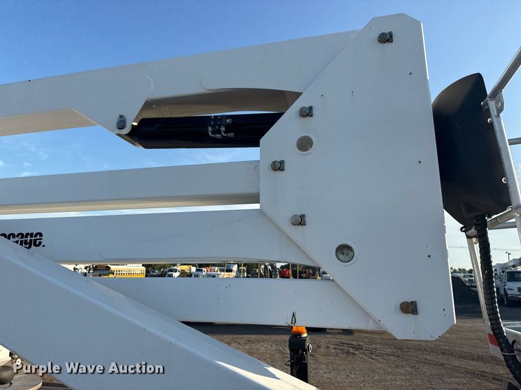 image for item EG6065 2014 Dodge Ram 5500HD bucket truck