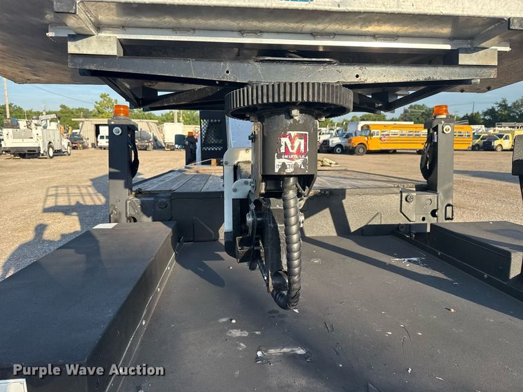 image for item EG6065 2014 Dodge Ram 5500HD bucket truck