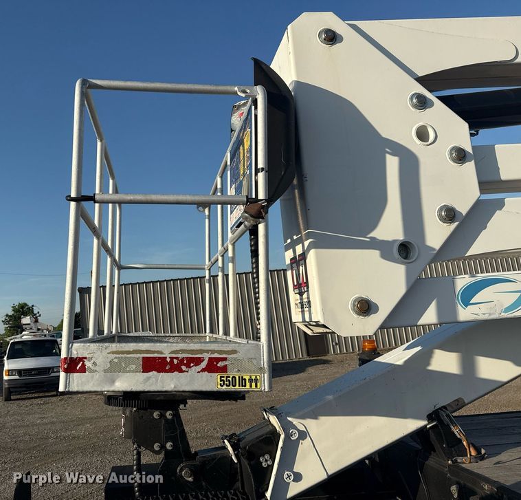 image for item EG6065 2014 Dodge Ram 5500HD bucket truck