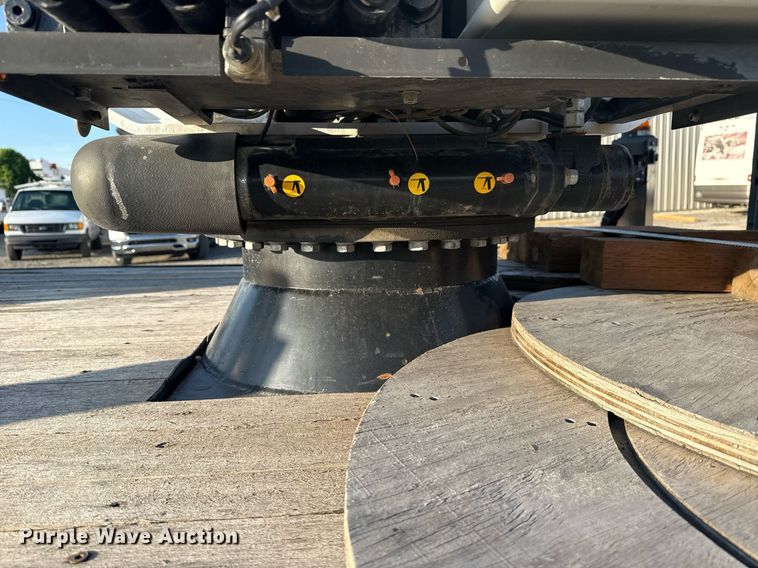 image for item EG6065 2014 Dodge Ram 5500HD bucket truck