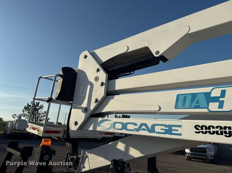 image for item EG6065 2014 Dodge Ram 5500HD bucket truck