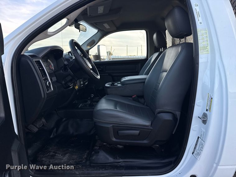 image for item EG6065 2014 Dodge Ram 5500HD bucket truck