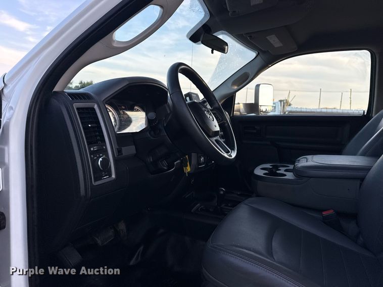 image for item EG6065 2014 Dodge Ram 5500HD bucket truck