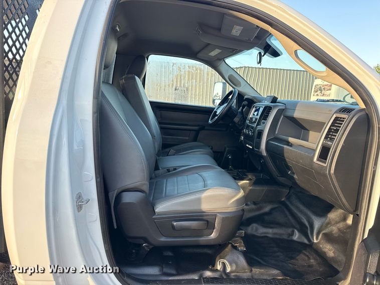 image for item EG6065 2014 Dodge Ram 5500HD bucket truck