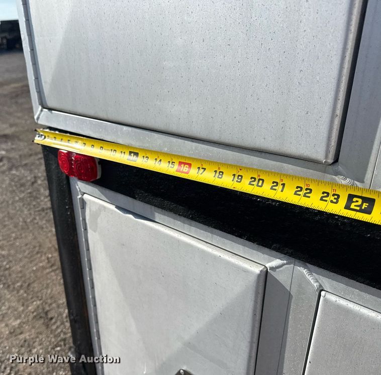 image for item EG6067 1996 International 2674 flatbed truck