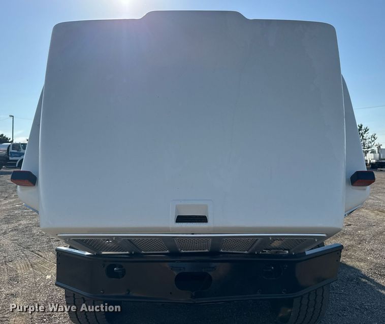 image for item EG6067 1996 International 2674 flatbed truck