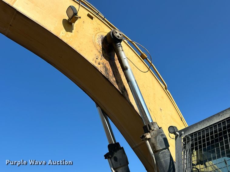 image for item EK8365 2018 Caterpillar 349FL excavator