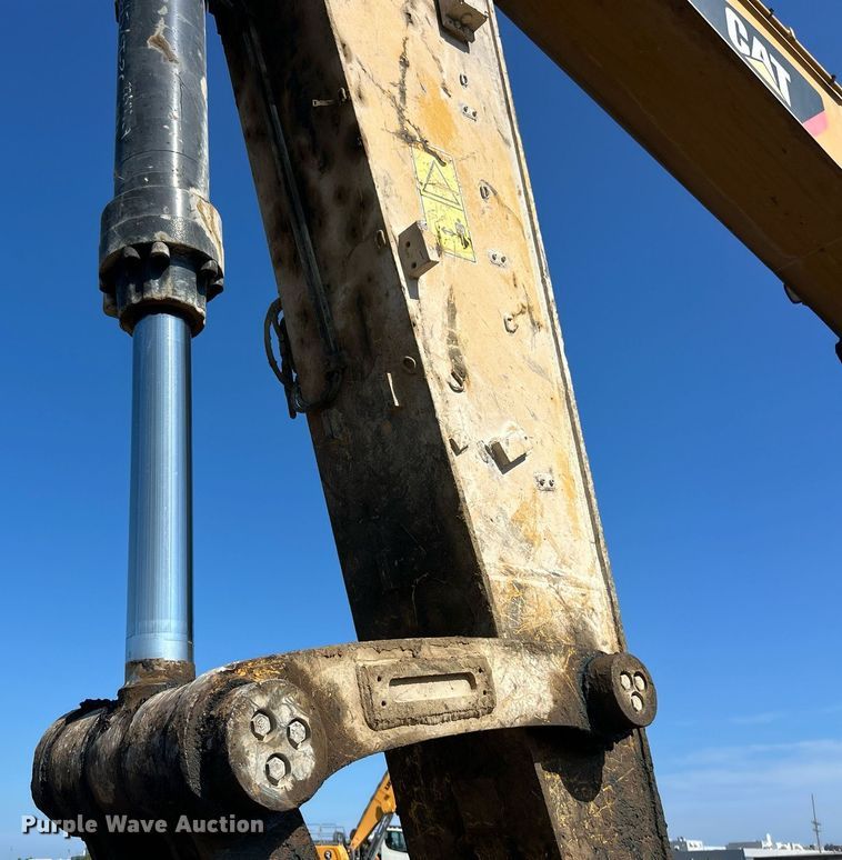 image for item EK8365 2018 Caterpillar 349FL excavator